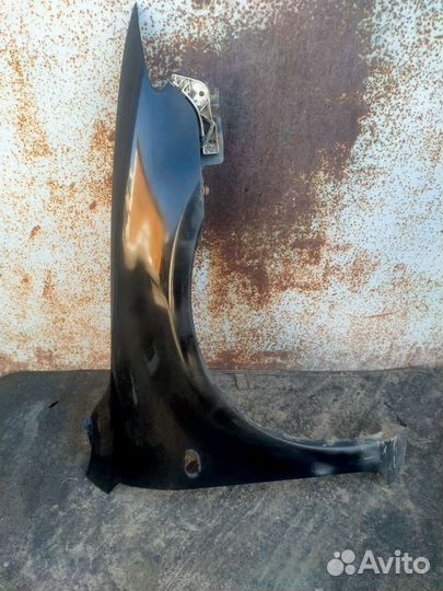 Крыло переднее правое mazda 6 gg