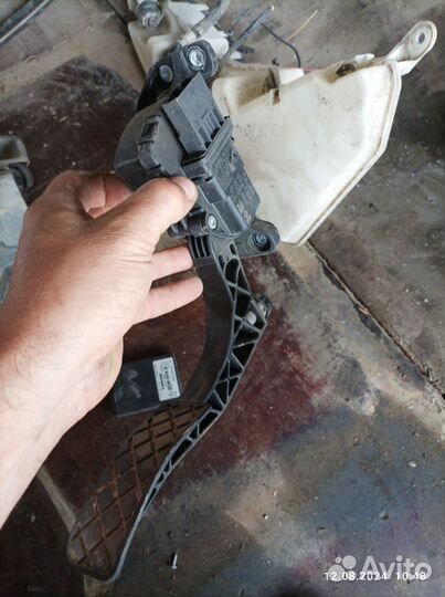 Педаль газа Audi A6 C6 4F1723523B