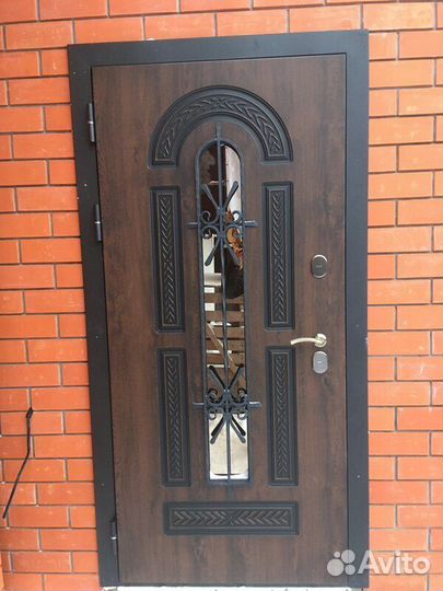 Дверь входная Vikont со стеклопакетом и ковкой
