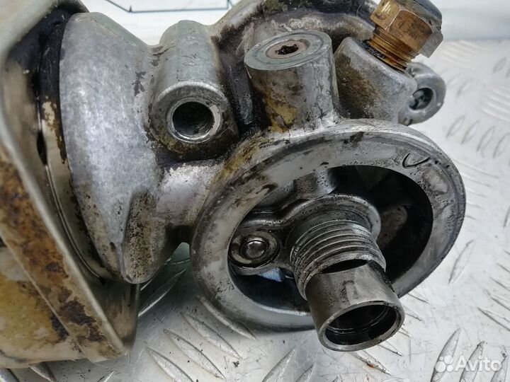 Кронштейн масляного фильтра Nissan Patrol K160