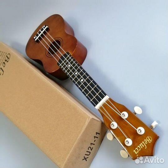 Гавайская гитара укулеле новая