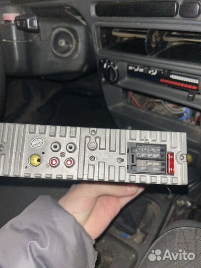 Магнитолла