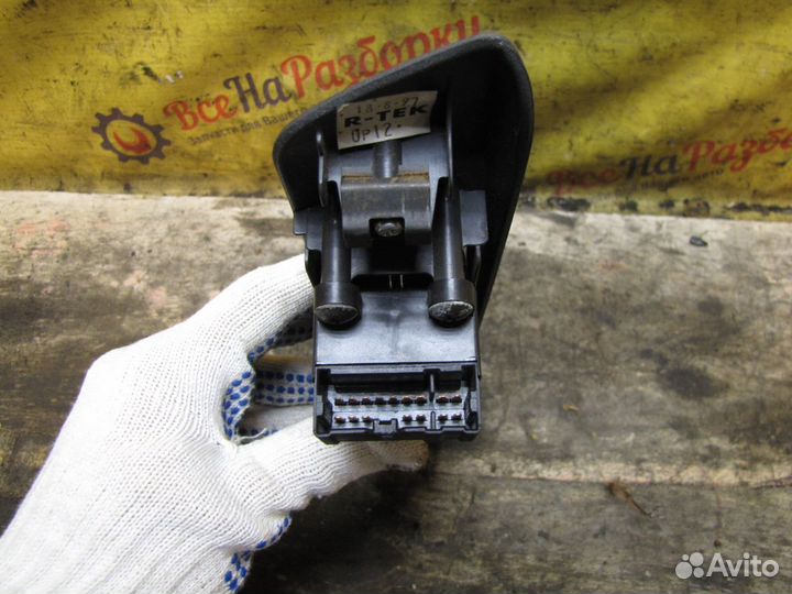 Блок упр. стеклоподъемниками Nissan Primera P11