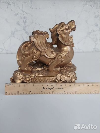 Статуэтка, сувенир