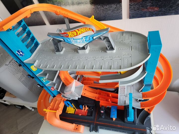 Трек парковка акула Hot wheels