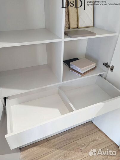 Трёхдверный модульный шкаф