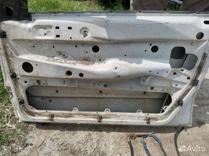 Дверь задняя правая Volkswagen Passat b3 седан