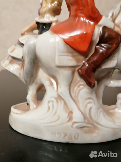 Фарфоровая статуэтка, старая германия