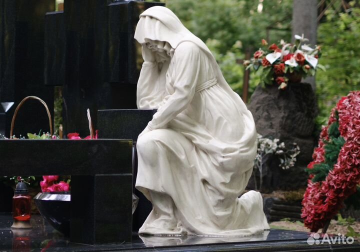 Памятники надгробия скульптуры