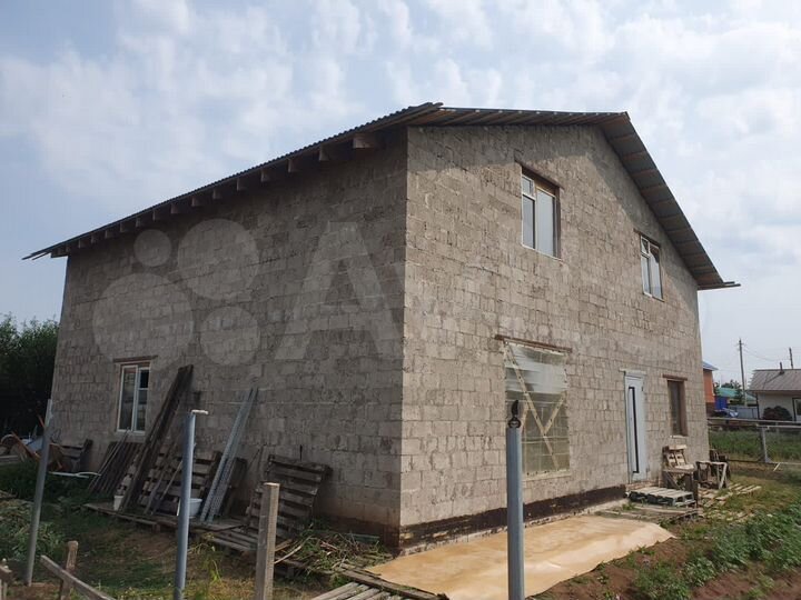 Дом 220,1 м² на участке 7 сот.