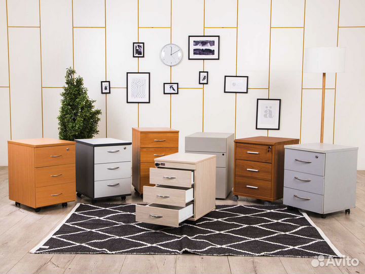 Тумба офисная выкатная с ящиками