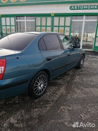 Hyundai Elantra, 2004