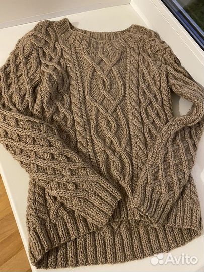Свитер