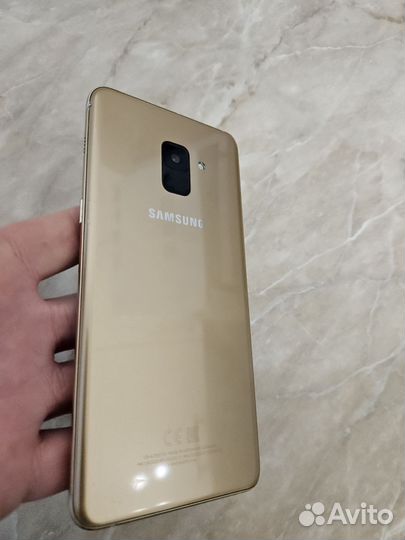 Samsung Galaxy A8+, 4/32 ГБ