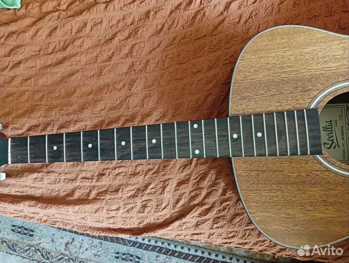 Акустическая гитара