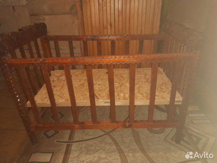 Детская кроватка