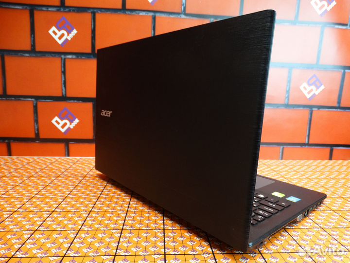 Ноутбук Acer i3-5gen/GF 940M 2GB/16 RAM/240SSD+1TB