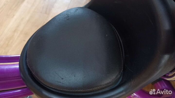 Детский трехколесный велосипед с ручкой