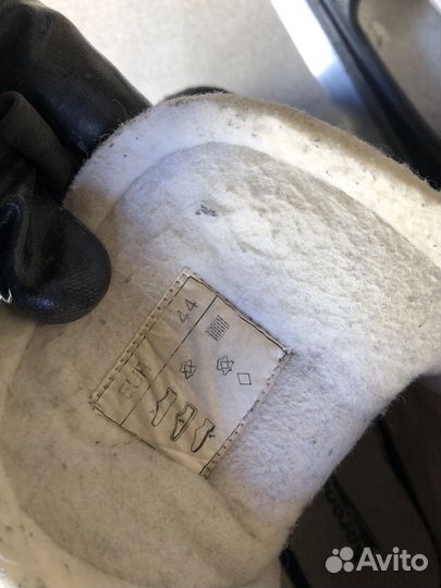 Коньки хоккейные