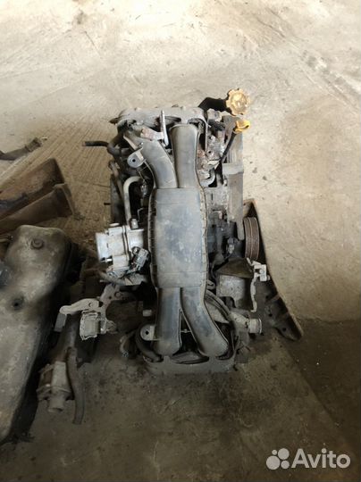 Двигатешь Subaru outback 2.5