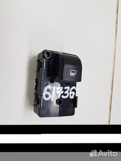 Кнопка стеклоподъемника задняя правая (Kia Seltos)