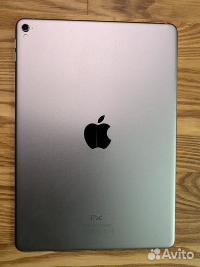 iPad pro 9.7 128Gb с чехлом