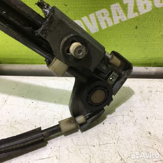 Стеклоподъемник механ. передний правый Ауди 80 9