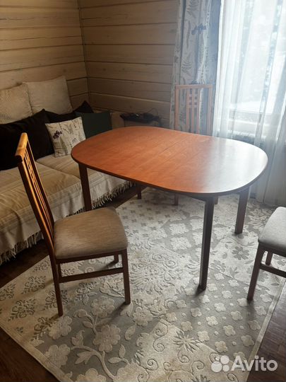 Кухонный стол и стулья комплект бу