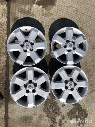 Goodyear Ice Navi Zea 215/60 R16