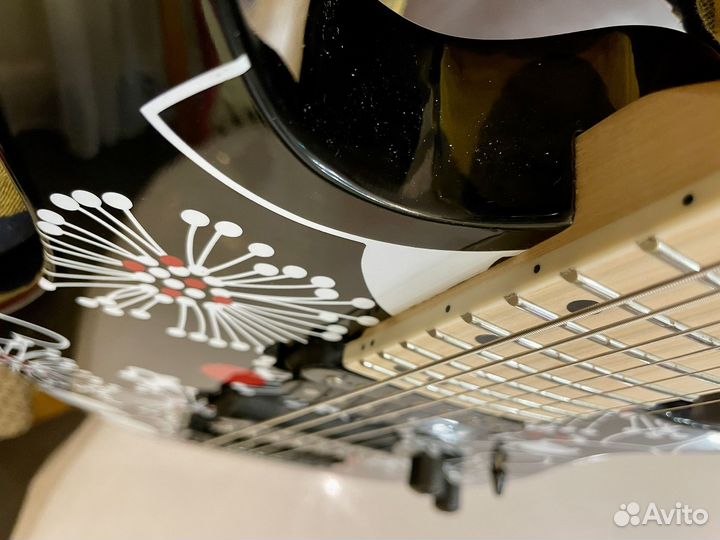 Фабричная семиструнная электрогитара