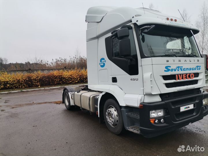 IVECO Stralis с полуприцепом, 2011