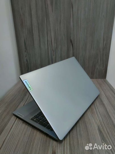 Новый Lenovo ryzen 5 7520U 8Gb 256Gb