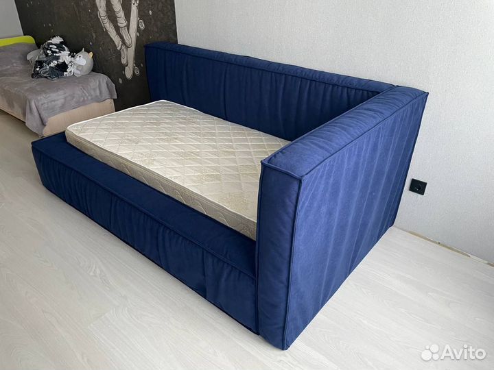 Кровать с подьемным механизмом