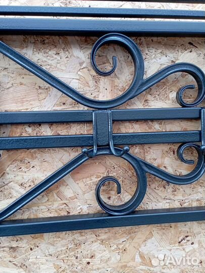 Вешалка для одежды настенная