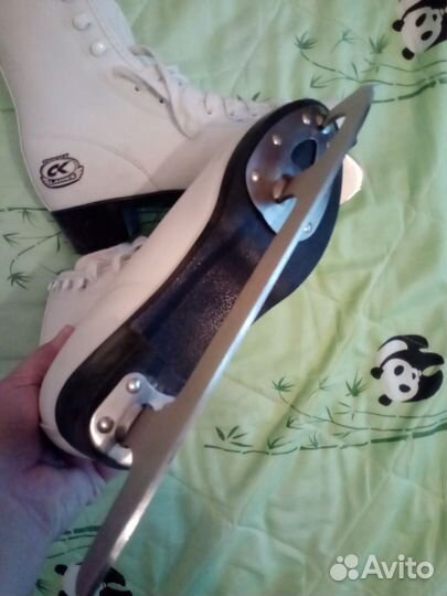 Коньки женские фигурные 39 размер