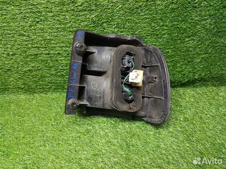 Стоп-сигнал левый Mitsubishi Delica PF6W