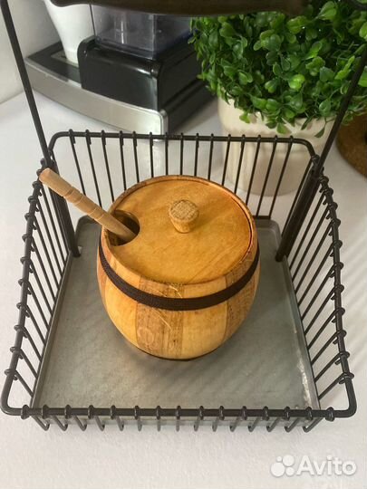 Боченок деревянный для мёда с ложкой