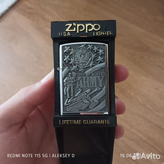 Оригинальная зажигалка zippo 