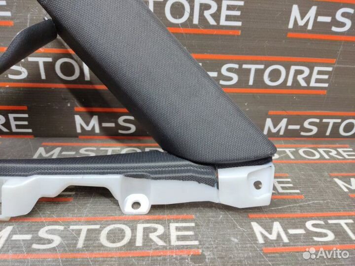 Обшивка стойки задняя правая Audi A5 8T cdnc 2010