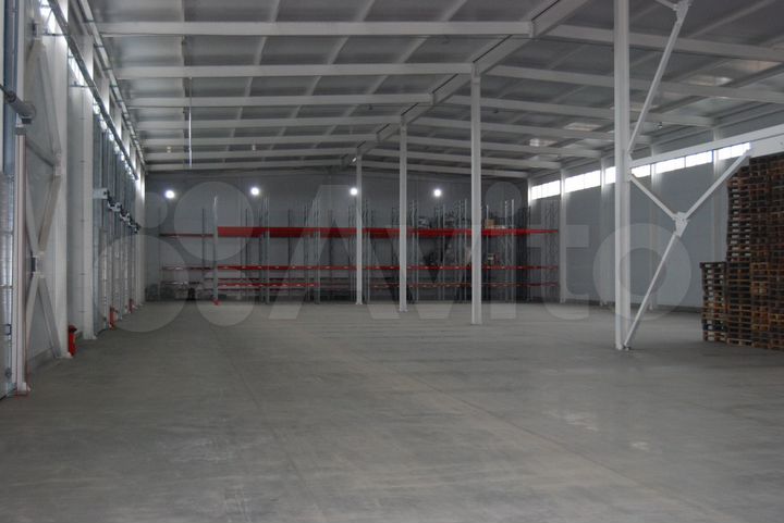 Склад, 9000 м²