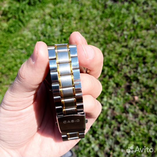 Часы наручные