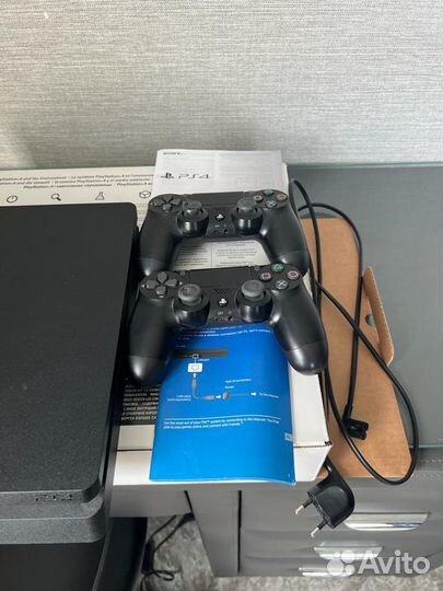 Sony playstation 4 PS4 slim 1tb