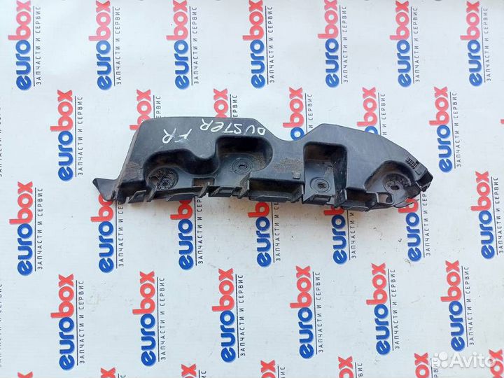 Кронштейн переднего бампера правый Renault Duster