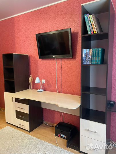 Письменный стол