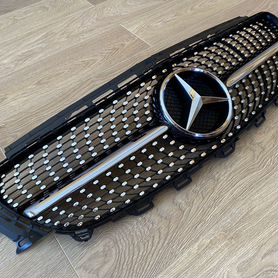 Решетка радиатора Mercedes W213 Diamond