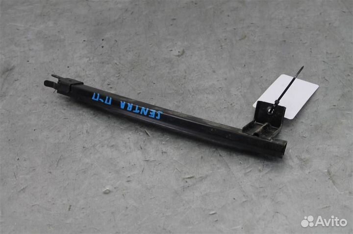 Направляющая стекла двери передней правой Nissan