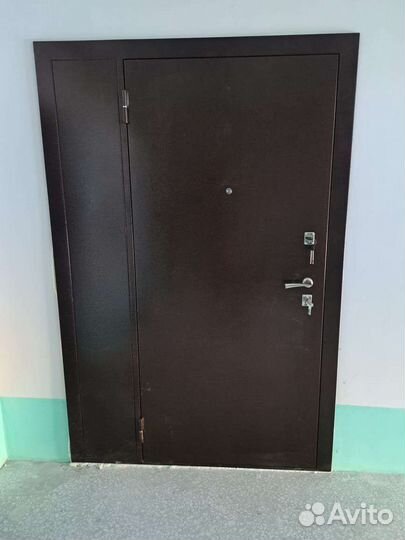 Тамбурные двери металлические перегородки