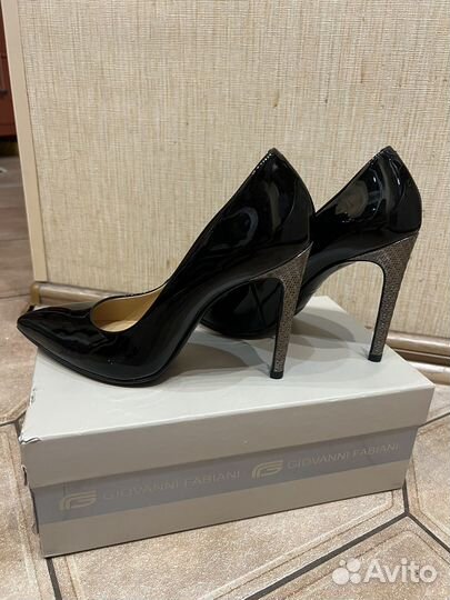 Туфли лодочки Fabiani 38 нат.кожа Италия