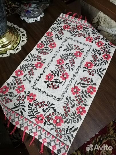 Салфетки вышитые
