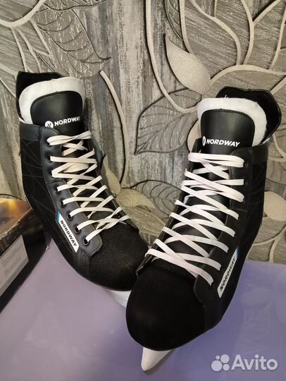 Коньки хоккейные 42 размер